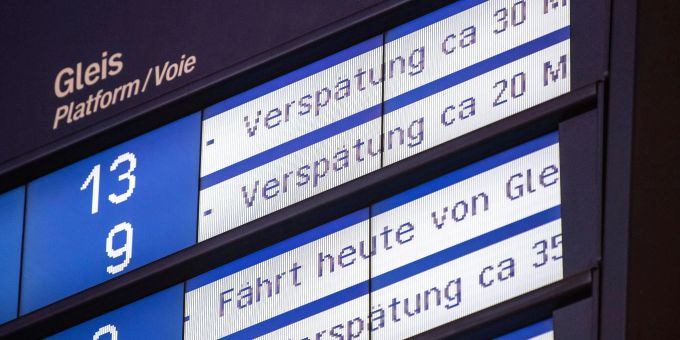 Die Bundesregierung will das Schienennetz in den kommenden Jahren grundlegend sanieren. Die Bundesregierung will das Schienennetz in den kommenden Jahren grundlegend sanieren.