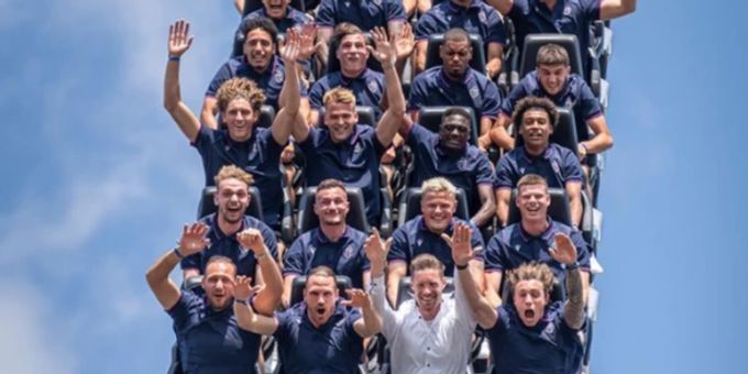 Im Europapark - Welcher FCB-Star hat den besten Gesichtsausdruck?