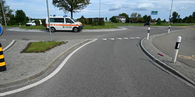 Gossau SG: Zusammenprall zwischen Auto und Motorrad. Gossau SG Unfall