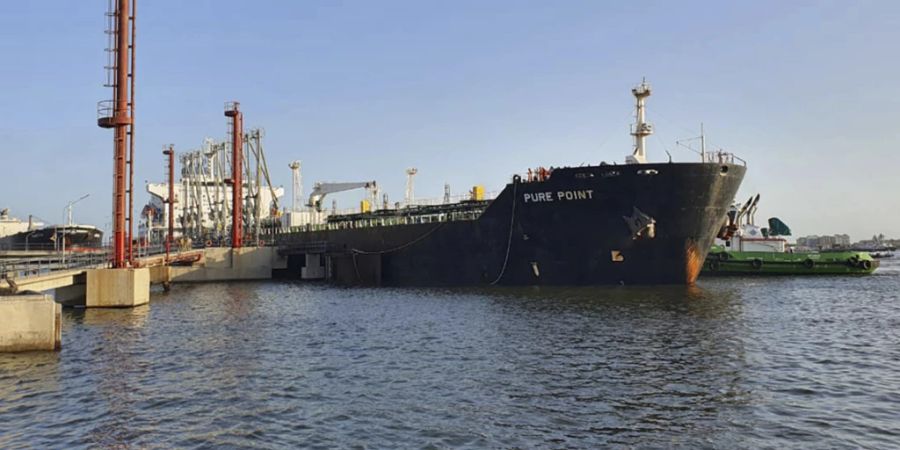 Ein russisches Ölschiff ankert im Hafen von Karachi, Pakistan. (Archivbild)