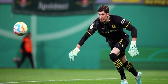 Gregor Kobels Vertrag beim BVB läuft bis 2026. Bald könnte eine vorzeitige Verlängerung erfolgen. Gregor Kobel bvb