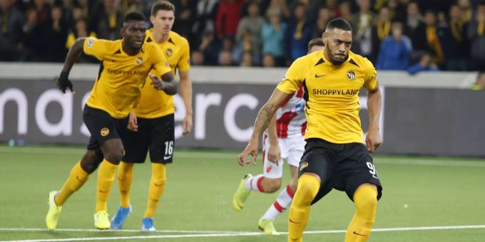 Guillaume Hoarau trifft per Penalty zum 2:2 für YB – ohne Ente. YB