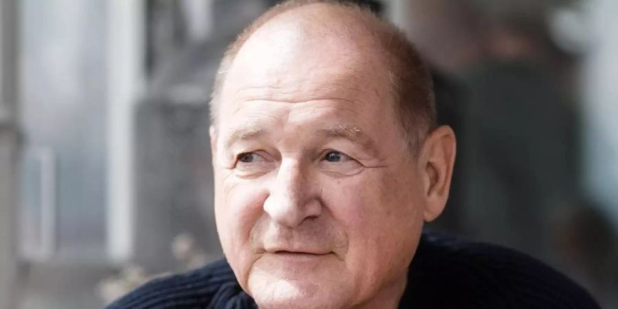 Burghart Klaussner, Schauspieler, Regisseur und Romanautor, wird 70 und macht munter weiter. Foto: Markus Scholz