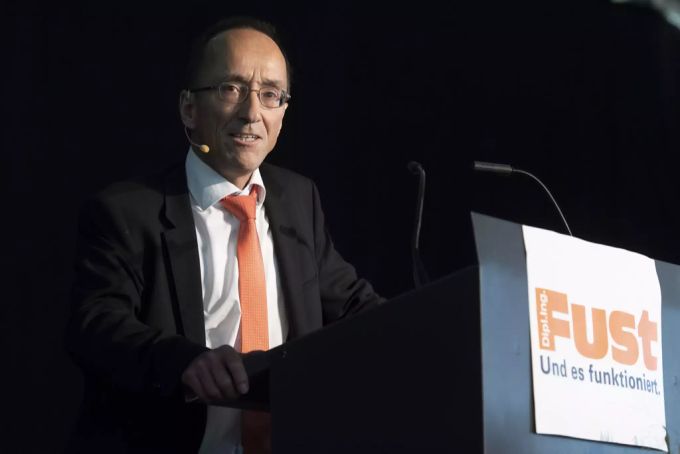 Thomas Giger, CEO, spricht anlässlich der Eröffnung des neuen Logistikzentrums der Dipl. Ing. Fust AG, am Donnerstag, 12. September 2019, in Oberbüren. Dipl. Ing. Fust