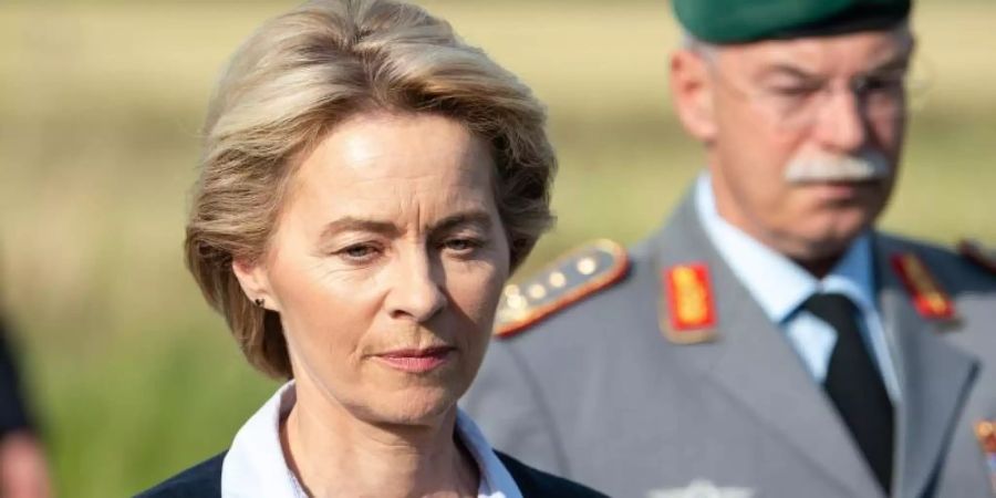 Die Attacke der SPD gilt unter anderem von der Leyens Leistungen als Verteidigungsministerin. Foto: Swen Pförtner