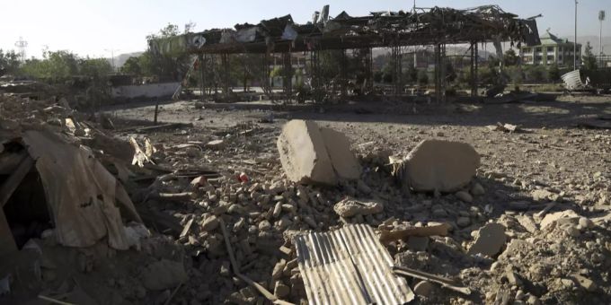 Eine zerstörte Tankstelle in Kabul, Afghanistan, nach einem Angriff der Taliban. (Archiv) Afghanistan, Taliban