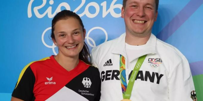 Sandra und Christian Reitz gewannen in Minsk die erste Medaille für Deutschland. Foto: Friso Gentsch