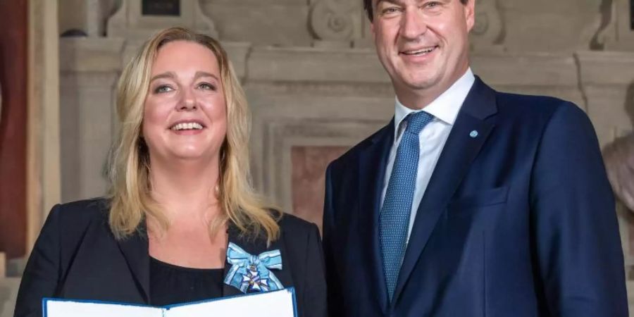 Ministerpräsident Markus Söder hat Katharina Wagner mit dem Bayerischen Verdienstorden geehrt. Foto: Peter Kneffel