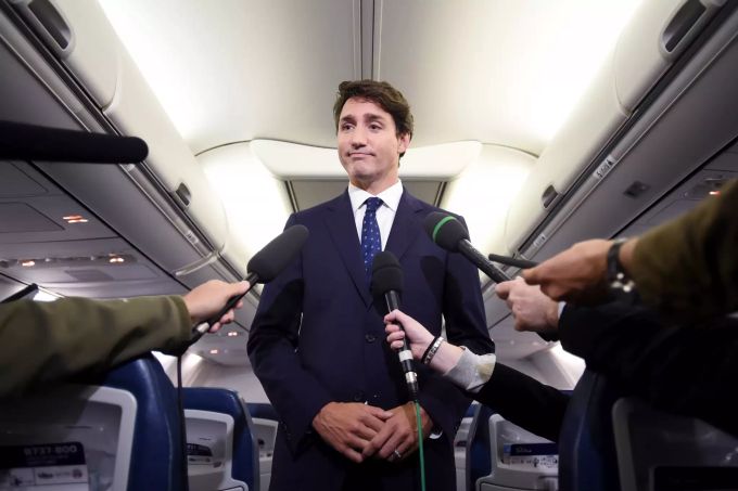 Justin Trudeau, Premierminister von Kanada, gibt eine Erklärung zu einem Foto aus dem Jahr 2001 ab, das ihn mit einem dunkel geschminkten Gesicht, einem Gewand und einem Turban zeigt. Justin Trudeau