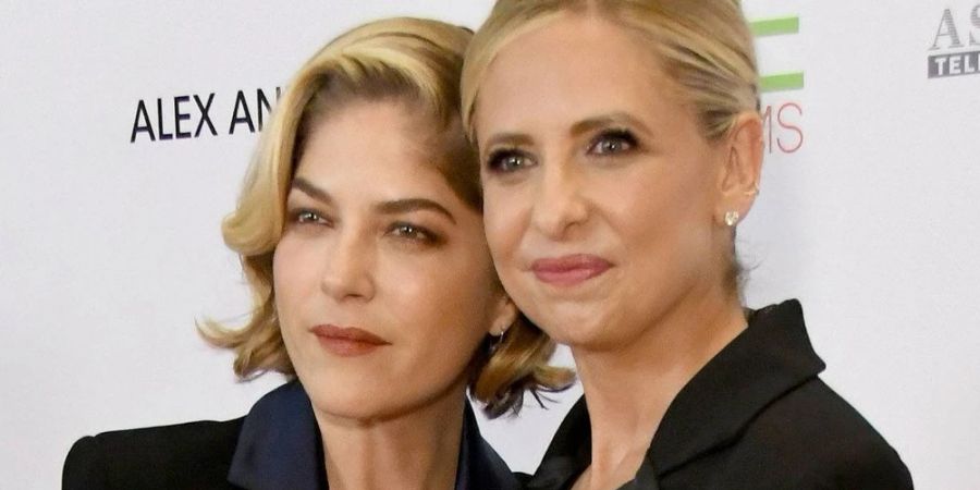 Sarah Michelle Gellar (l.) und Selma Blair bei einer MS-Gala in Los Angeles im Mai 2019.