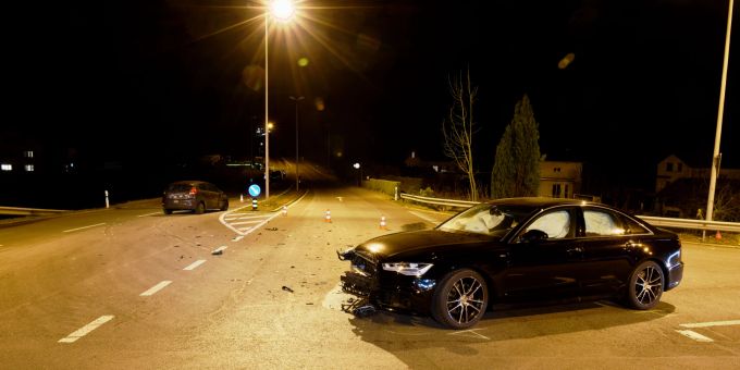 Der Sachschaden an den beiden Fahrzeugen liegt bei 50'000 Franken. Unfall