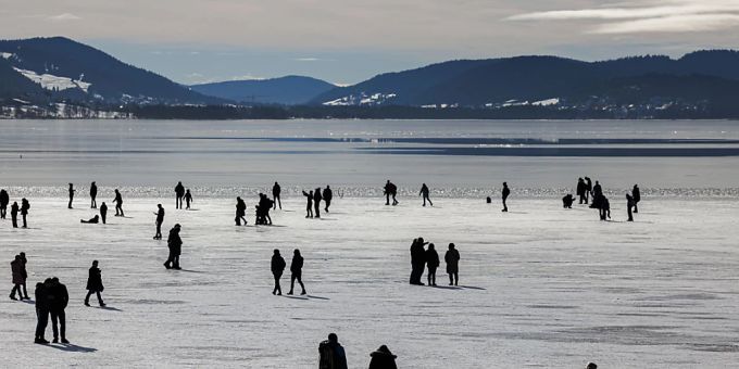 Der Januar ist in einigen Regionen der Schweiz der sonnigste oder zweitsonnigste Januar seit Messbeginn gewesen. Das anhaltend sonnige Wetter führte zu unterdurchschnittlichen Niederschlagsmengen. (Archivbild) Der Januar ist in einigen Regionen der Schweiz der sonnigste oder zweitsonnigste Januar seit Messbeginn gewesen. Das anhaltend sonnige Wetter führte zu unterdurchschnittlichen Niederschlagsmengen. (Archivbild)