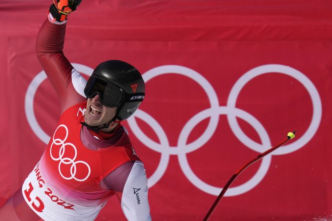 Nach Bronze in der Abfahrt holt Matthias Mayer an Olympia 2022 Gold im Super-G. Olympia 2022