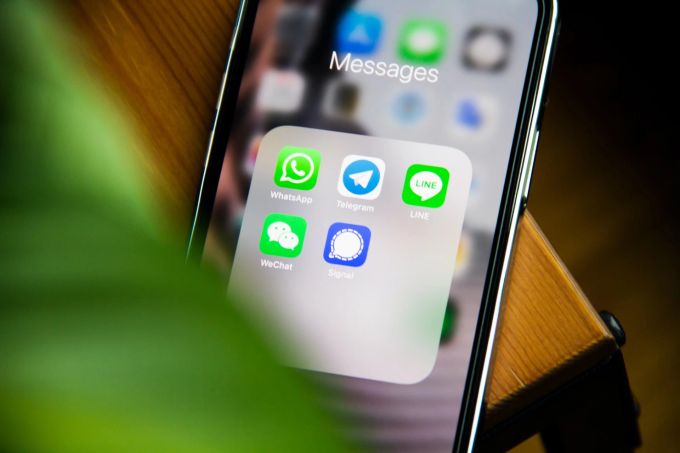 Sogar Elon Musk warb für den Messengerdienst Signal. Messenger Dienste