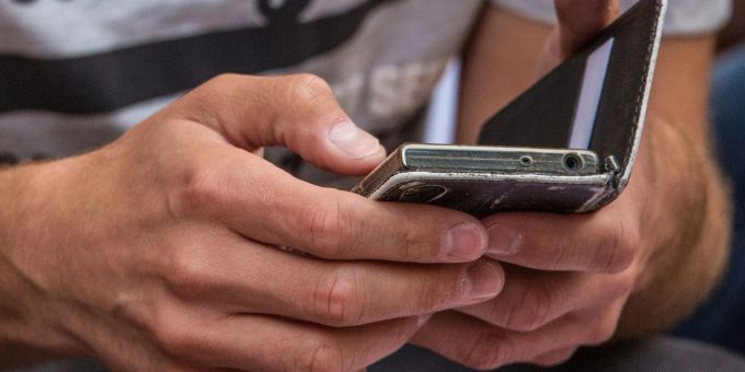 Unter dem Eindruck des Ukraine-Kriegs macht sich jeder Vierte (25 Prozent) in Deutschland laut einer Umfrage Sorgen vor Cyberattacken auf persönliche Geräte. Unter dem Eindruck des Ukraine-Kriegs macht sich jeder Vierte (25 Prozent) in Deutschland laut einer Umfrage Sorgen vor Cyberattacken auf persönliche Geräte.