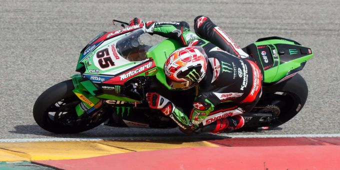 Jonathan Rea bringt die Konkurrenz zum staunen: Er fährt in Runde zwei des ersten Freien Trianings die Tages-Bestzeit. Nach FP2 ist er auf Platz eins vor Álvaro Bautista. jonathan rea Álvaro bautista