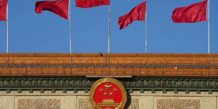 Ein Blick auf die Grosse Halle des Volkes in Peking. Foto: Xing Guangli/XinHua/dpa