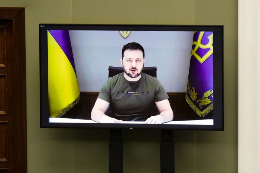 Das ukrainische Verteidigungsministerium von Wolodymyr Selenskyj veröffentlicht immer wieder Telefongespräche russischer Soldaten, das es eigenen Angaben zufolge abgefangen hat.