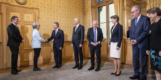 Auch die Bundesräte und Bundesrätinnen profitieren von der Lohnerhöhung im Bund Bundesräte lohn