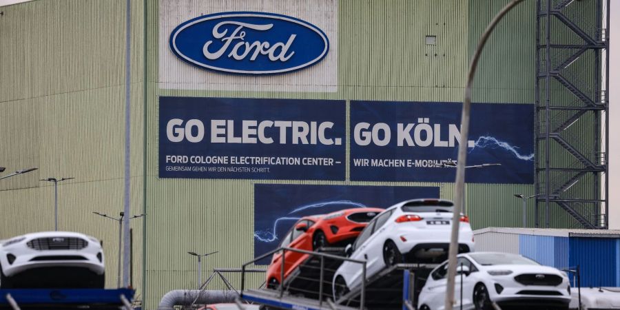 Auf dem Werksgelände von Ford in Köln: Der Autobauer will an seinem Kölner Standort nach Angaben des Betriebsrats im grossen Stil Jobs abbauen.