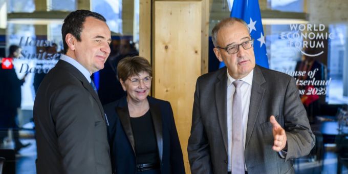 Kosovos Ministerpräsident Albin Kurti traf beim WEF Verteidigungsministerin Viola Amherd und Wirtschaftsminister Guy Parmelin. Albin Kurti