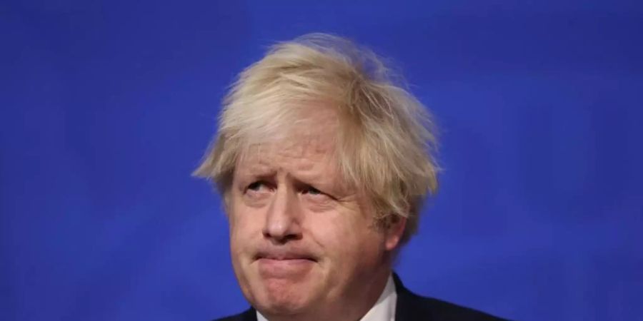 Boris Johnson, Premierminister von Grossbritannien, spricht während einer Pressekonferenz. (Archivbild). Foto: Hollie Adams/Getty Images Pool/AP/dpa