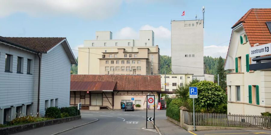Blick auf den Bahnhof der Gemeinde Schöftland.