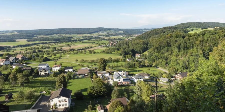 Bei Burg im Leimental mit Blick nach Frankreich zur Gemeinde Biederthal Rodersdorf SO.