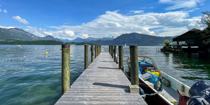 Der Ausblick auf den Viewaldstättersee in Meggen. Der Ausblick auf den Viewaldstättersee in Meggen.