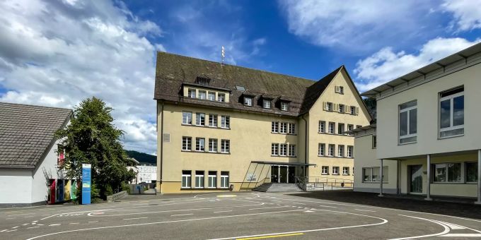 Schule Hergiswil. Schule Hergiswil.
