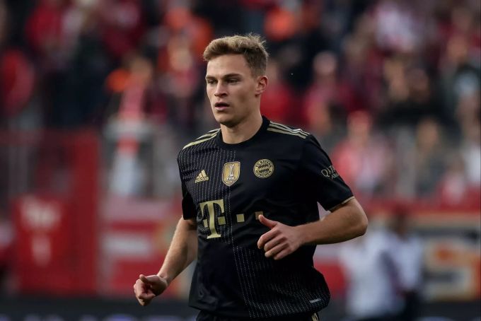Joshua Kimmich will abwarten, da Langzeitstudien zu den Impfungen noch nicht vorhanden sind. Joshua Kimmich