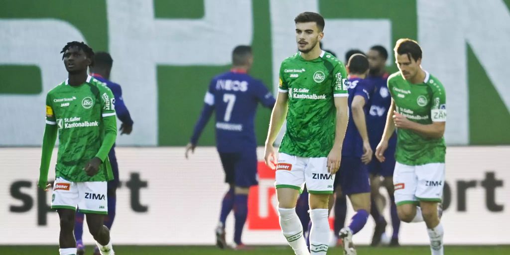 Super League St Gallen Unterliegt Schlusslicht Lausanne Mit 0 1