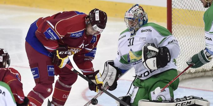 Leland Irving bei einem Spiel gegen Servette. Leland Irving HC Lugano