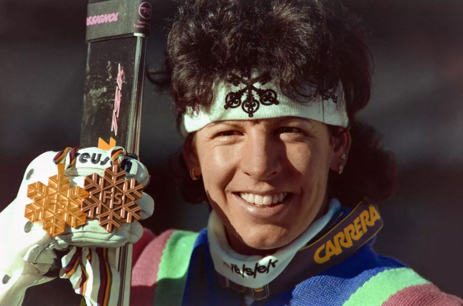 Vreni Schneider ist die erfolgreichste Schweizer Skifahrerin aller Zeiten. In ihrer Karriere von 1983 bis 1995 holte sie 55 Weltcupsiege, fünf Olympia- und sechs WM-Medaillen (jeweils dreimal Gold).