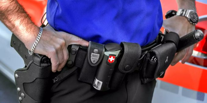 Ein Tessiner Polizist. (Symbolbild) Tessin Polizei