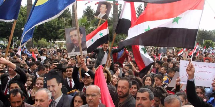 Protest in Syrien gegen US-Präsident Trumps unterzeichnete Proklamation, welche die Golanhöhen als Staatsgebiet Israels anerkennt. Foto: SANA