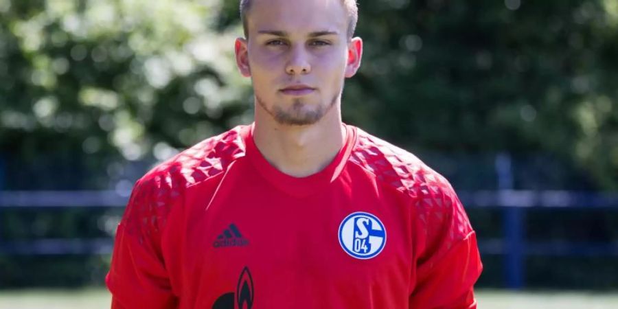 Torwart Timon Wellenreuther 2016 im Trikot vom FC Schalke 04. Foto: Marcel Kusch