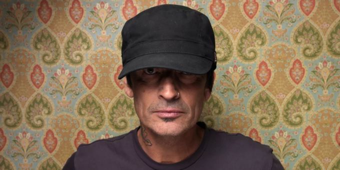 Tommy Lee, der Schlagzeuger von Mötley Crüe. Tommy Lee