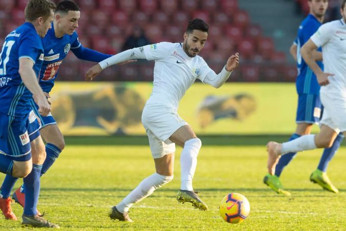 Salim Khelifi spielt seit Sommer beim FCZ. Am Sonntag trifft er herrlich per Freistoss zum 1:0 gegen Luzern. Salim Khelifi FCZ