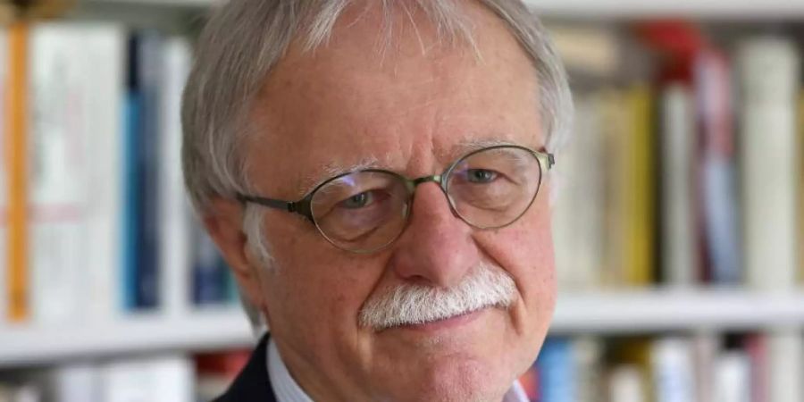 Der Journalist und Kirchentagspräsident Hans Leyendecker hat im Laufe seiner Karriere so manchen Skandal aufgedeckt. Heute wird er 70. Foto: Oliver Berg