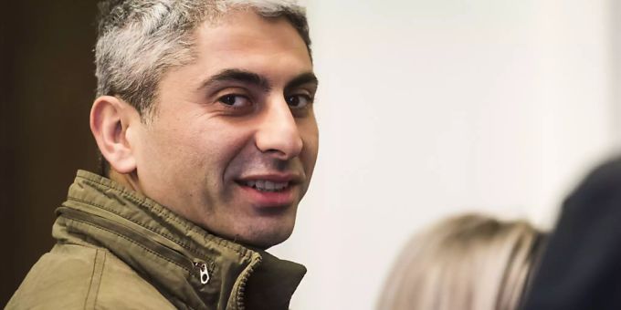 Der Schweizer Johan Cosar steht wegen seines Kampfeinsatzes in Syrien gegen den IS vor dem Schweizer Militärgericht. Ehemaliger Koporal Schweizer Armee.