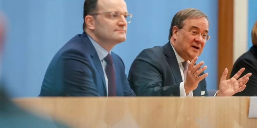 Laschet (r.) und Spahn