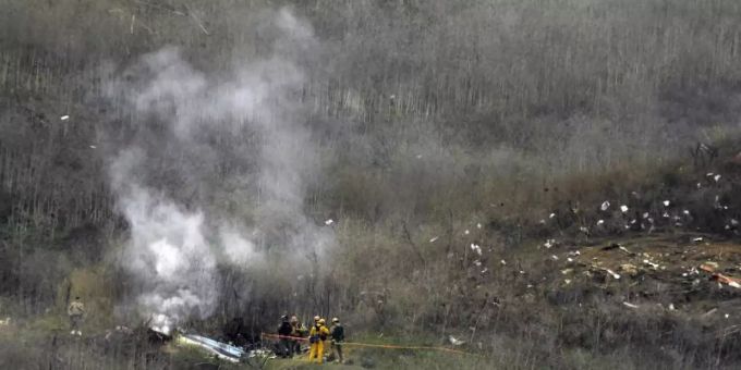 Basketball-Legende Kobe Bryant und acht weitere Personen kam bei dem Absturz des Helikopters ums Leben. Foto: Mark J. Terrill/AP/dpa Basketball-Legende Kobe Bryant und acht weitere Personen kam bei dem Absturz des Helikopters ums Leben. Foto: Mark J. Terrill/AP/dpa