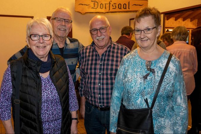 Vl: Uschi und Werner Wenger und Fritz und Hanni Berger.