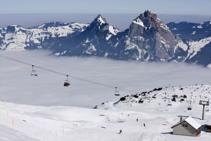 Auf dem Fronalpstock bei Stoos SZ kam es bereits 2016 zu einem Unfall mit einem Sessellift (Archiv). Sessellift Fronalpstock Stoos