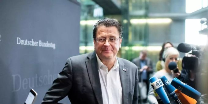 Stephan Brandner wurde mit den Stimmen aller Fraktionen mit Ausnahme der AfD als Vorsitzender vom Rechtsausschuss des deutschen Bundestages abgerufen. rechtsausschuss des deutschen bundestages