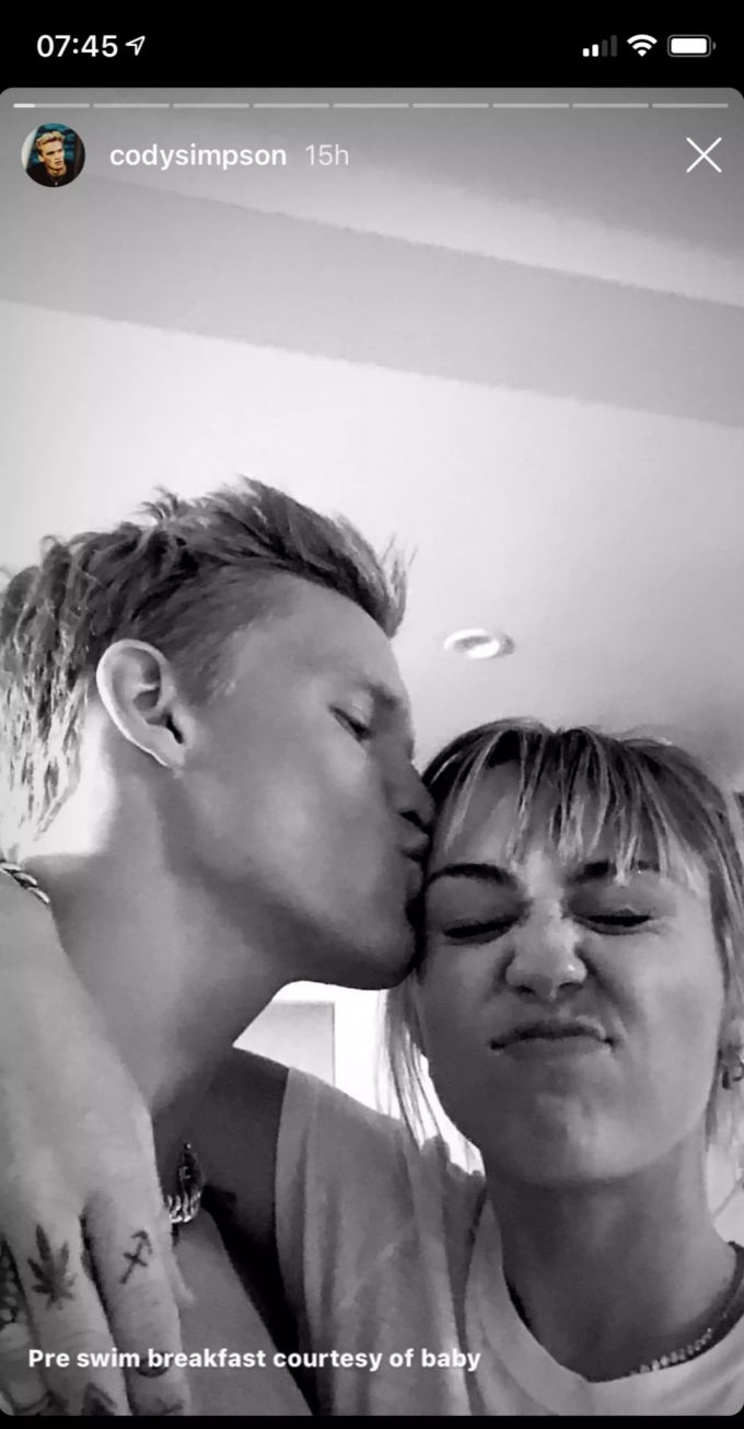 Diesen Schnappschuss lud Cody Simpson von sich und Miley Cyrus auf Instagram hoch. Miley Cyrus
