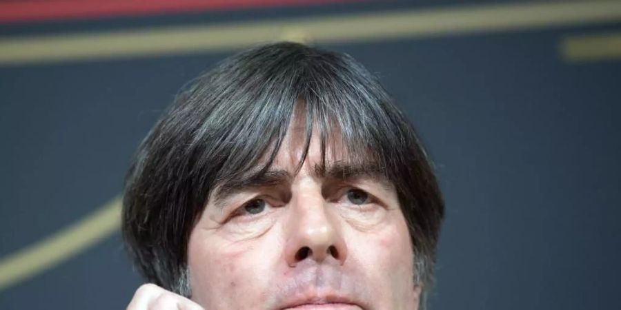 Gegen Estland lässt Joachim Löw Manuel Neuer und Ilkay Gündogan von Anfang an spielen. Foto: Federico Gambarini/dpa