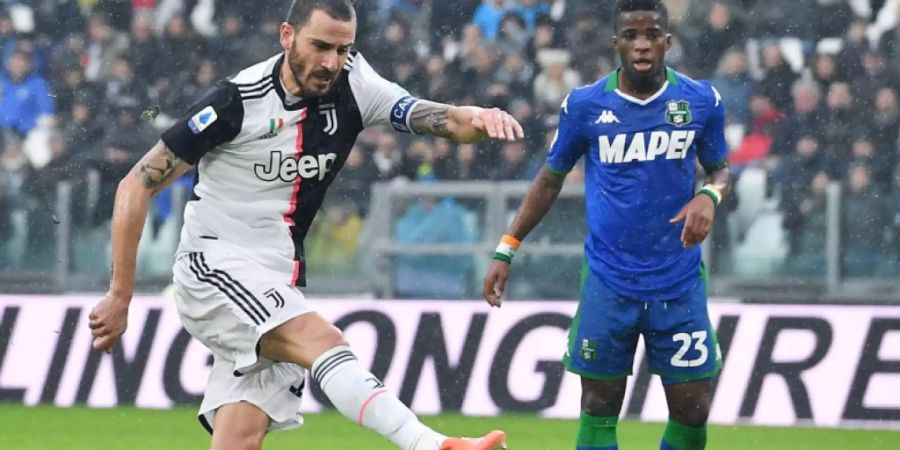 Hier bringt Leonardo Bonucci Juventus mit einem Weitschuss früh in Führung