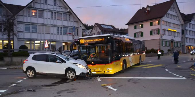 Beim Unfall wurde niemand verletzt. Kollision